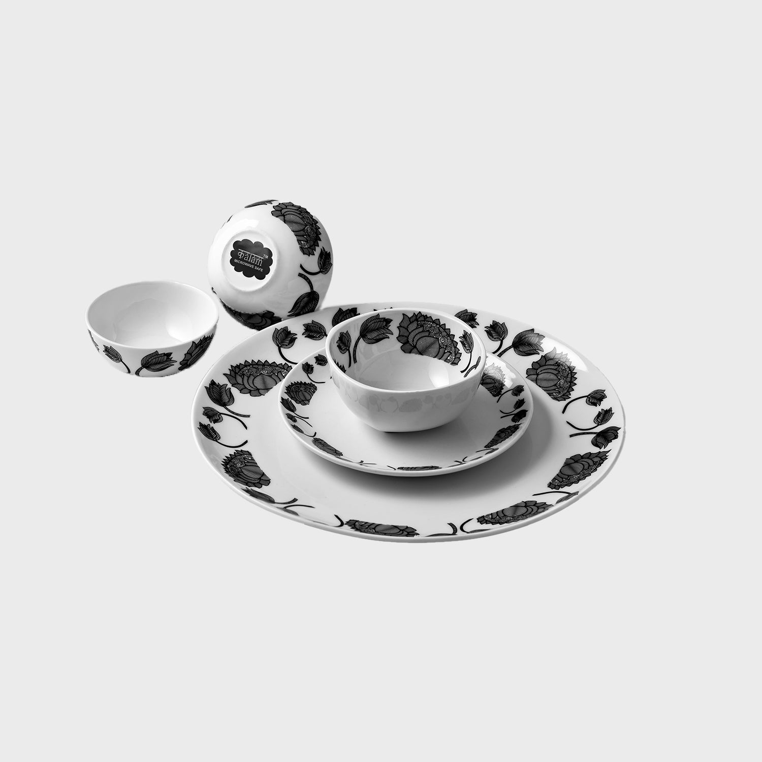 Urmi Dinner Set